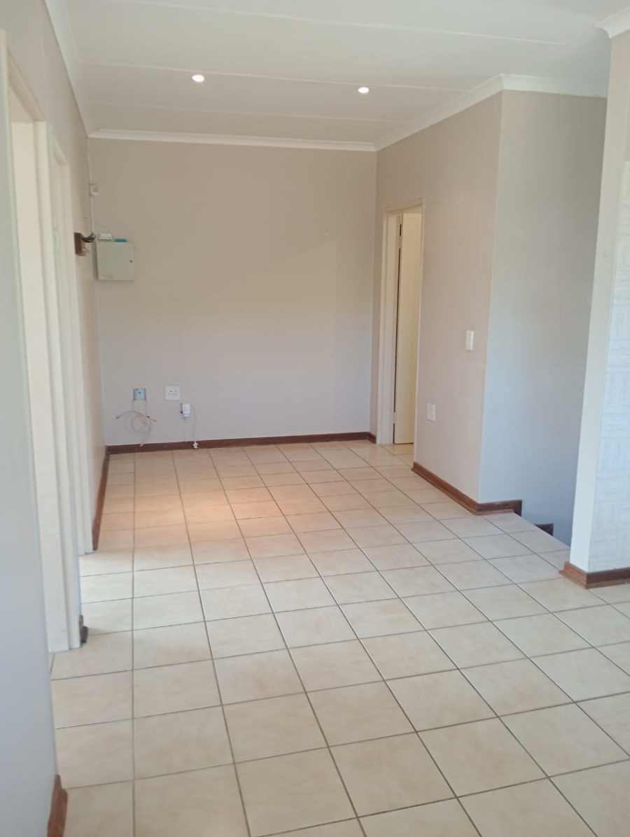 To Let 2 Bedroom Property for Rent in Wavecrest Eastern Cape